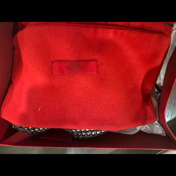 👠 VALENTINOS 👠💋 - Picture 3 of 7